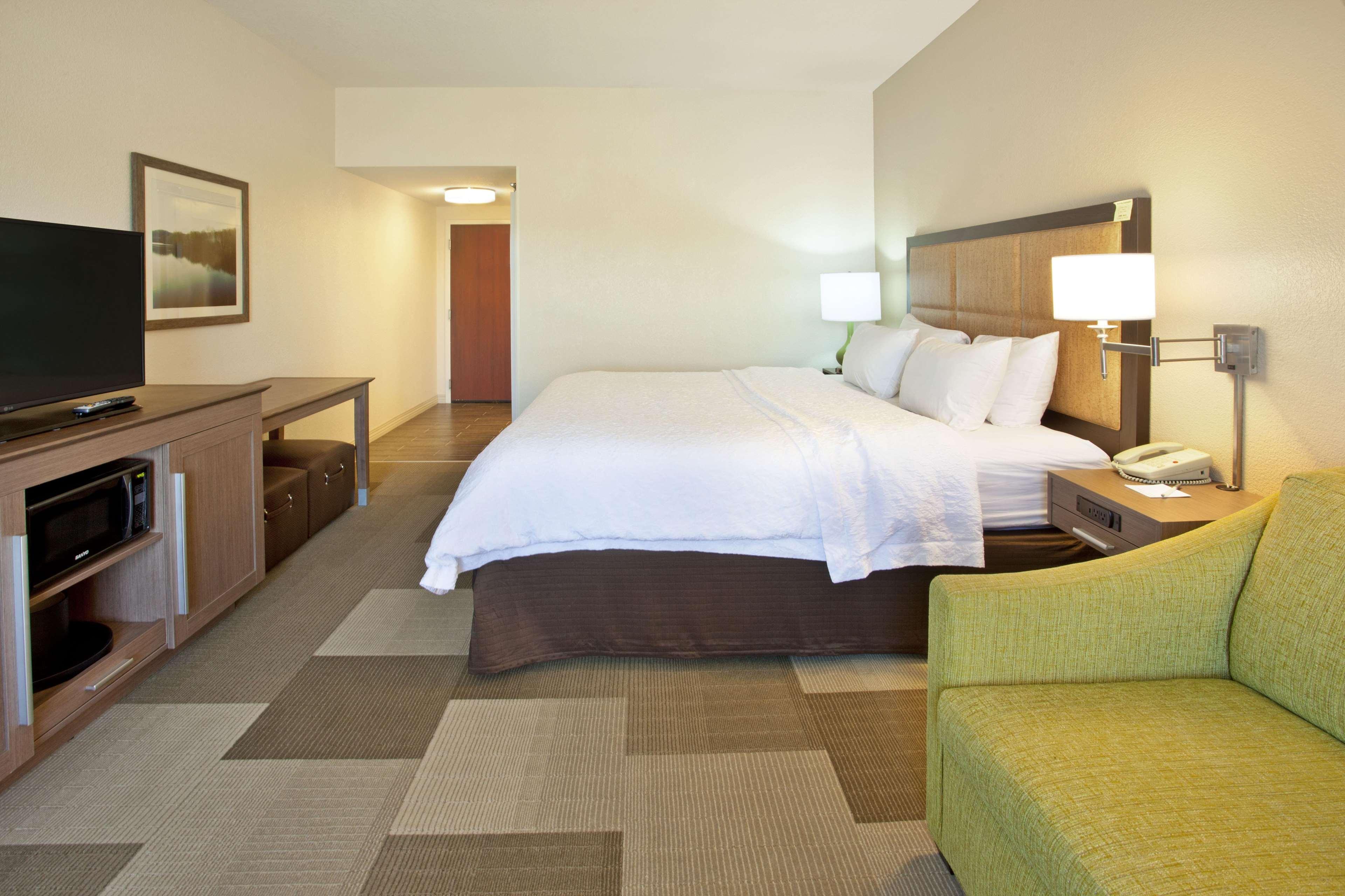 Hampton Inn & Suites Nashville-Smyrna Exterior photo