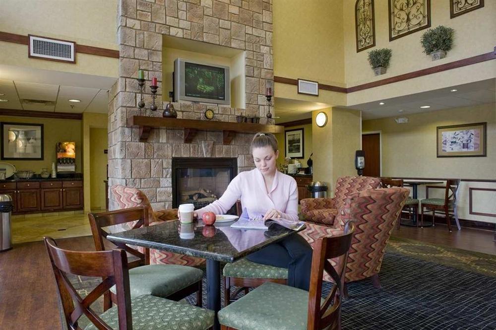 Hampton Inn & Suites Nashville-Smyrna Restaurant photo